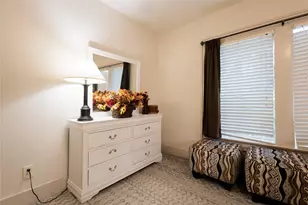 2509 Whitney St, Houston, TX 77006 - Photo 2