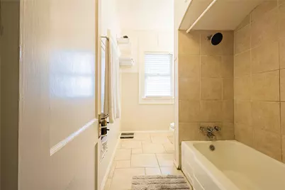 2509 Whitney Street #B, Houston, TX 77006 - Photo 10