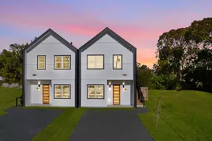 768 Lucky St, Houston, TX 77088 - Photo 2