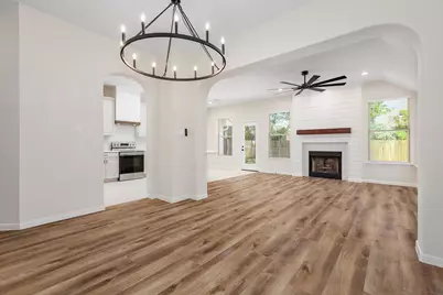 42 Camber Pine Place, The Woodlands, TX 77382 - Photo 6