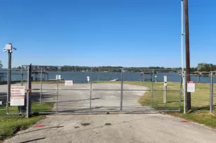 13151 S Lee Shore Dr, Willis, TX 77318 - Photo 2