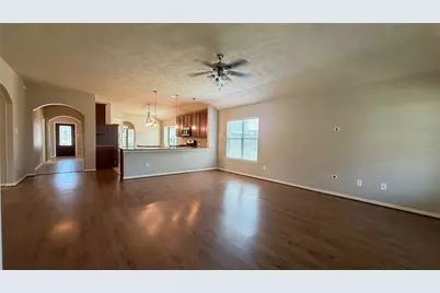 10015 Lynnwood Drive, Baytown, TX 77521 - Photo 2