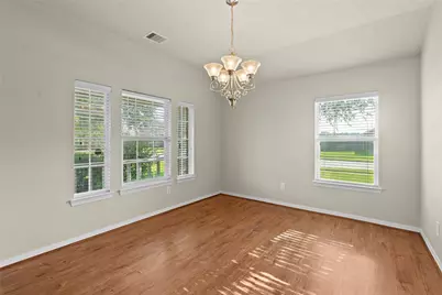 10015 Lynnwood Drive, Baytown, TX 77521 - Photo 10