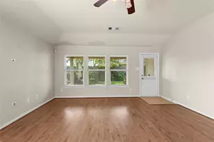 10015 Lynnwood Dr, Baytown, TX 77521 - Photo 14