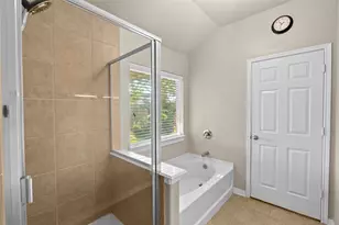 10015 Lynnwood Dr, Baytown, TX 77521 - Photo 18