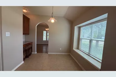 10015 Lynnwood Drive, Baytown, TX 77521 - Photo 10