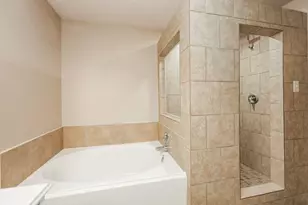 8115 Redbud Point Ln, Houston, TX 77049 - Photo 14