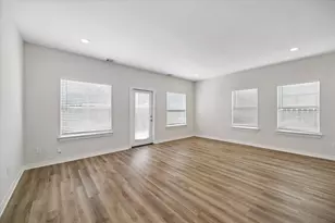 7134 Eastwood St, Houston, TX 77021 - Photo 8