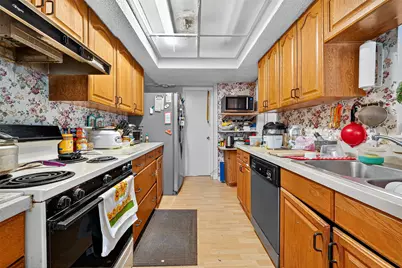 14387 Misty Meadow Lane, Houston, TX 77079 - Photo 10