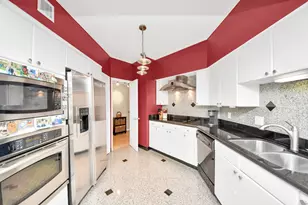 1111 Bering Dr, Houston, TX 77057 - Photo 6