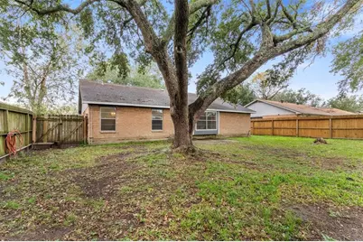 2831 Heritage Bend Drive, Webster, TX 77598 - Photo 16