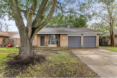 2831 Heritage Bend Drive, Webster, TX 77598 - Photo 1