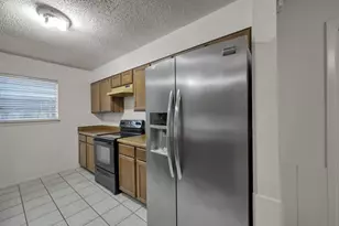19614 Leaning Timbers Dr, Humble, TX 77346 - Photo 10