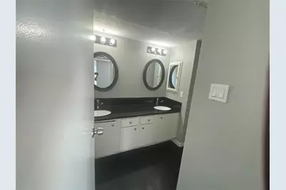 10053 Westpark Drive #334, Houston, TX 77042 - Photo 12