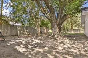 1933 N San Jacinto St, Liberty, TX 77575 - Photo 34