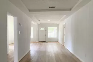 773 Lucky St, Houston, TX 77088 - Photo 2