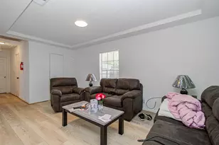 773 Lucky St, Houston, TX 77088 - Photo 6