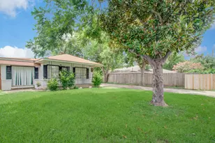 773 Lucky St, Houston, TX 77088 - Photo 22