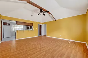 20706 Emerald St, Prairie View, TX 77484 - Photo 10