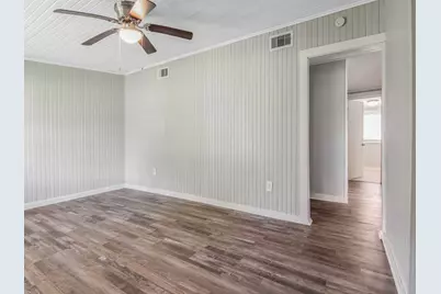 152 Walnut Drive, Richwood, TX 77531 - Photo 4