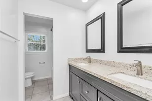 2213 N Thompson St, Conroe, TX 77303 - Photo 16