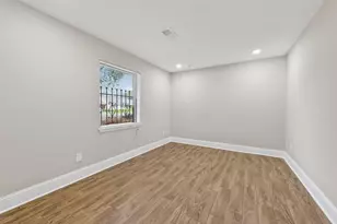 11107 Cedarview Ln, Houston, TX 77041 - Photo 10
