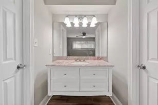 11107 Cedarview Ln, Houston, TX 77041 - Photo 30