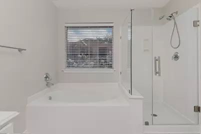 11 Scenic Brook Court, The Woodlands, TX 77382 - Photo 20