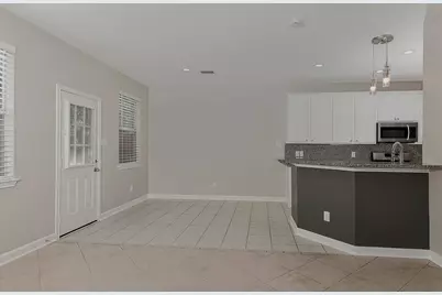 11 Scenic Brook Court, The Woodlands, TX 77382 - Photo 6