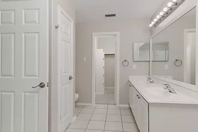 11 Scenic Brook Court, The Woodlands, TX 77382 - Photo 18