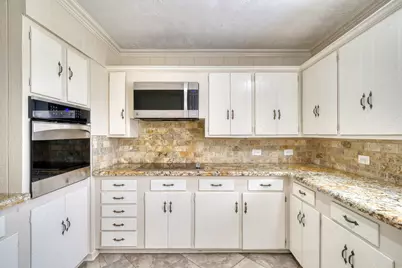 102 W Marietta Street, Madisonville, TX 77864 - Photo 12