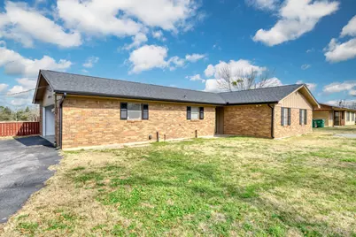 102 W Marietta Street, Madisonville, TX 77864 - Photo 4