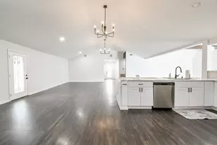 6002 Greenmont Dr, Houston, TX 77092 - Photo 14