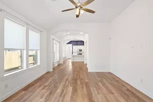 13105 Sapphire Lake Ln, Texas City, TX 77568 - Photo 8