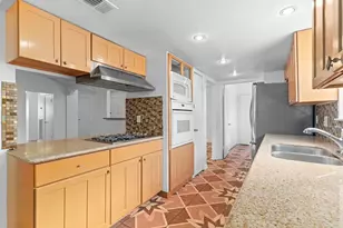 8918 Grape St, Houston, TX 77036 - Photo 10