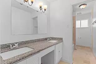 8918 Grape St, Houston, TX 77036 - Photo 36
