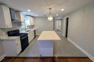 710 W 23rd St, Houston, TX 77008 - Photo 2