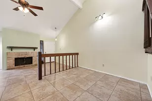 7082 Greenway Chase St, Houston, TX 77072 - Photo 20