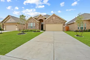 10921 Cathedral Peak Dr, Rosharon, TX 77583 - Photo 2
