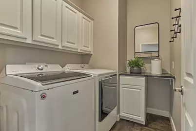 170 N Hazelcrest Circle, The Woodlands, TX 77382 - Photo 36