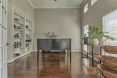 170 N Hazelcrest Circle, The Woodlands, TX 77382 - Photo 6