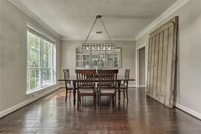 170 N Hazelcrest Circle, The Woodlands, TX 77382 - Photo 8