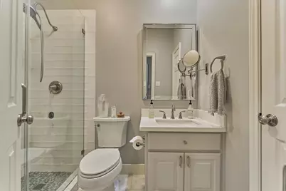 170 N Hazelcrest Circle, The Woodlands, TX 77382 - Photo 34