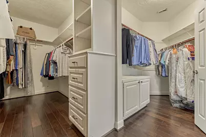 170 N Hazelcrest Circle, The Woodlands, TX 77382 - Photo 24