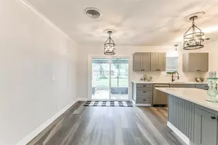 1309 W Lang St, Alvin, TX 77511 - Photo 6