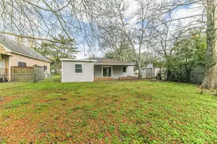 1309 W Lang St, Alvin, TX 77511 - Photo 14