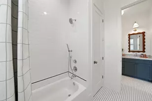 1023 E 23rd St, Houston, TX 77009 - Photo 32