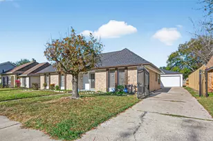 9919 Sagemill Dr, Houston, TX 77089 - Photo 4