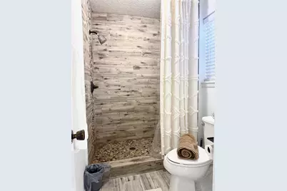 205 Montclaire Drive, West Columbia, TX 77486 - Photo 14