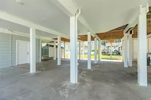 13827 Pirates Beach Blvd, Galveston, TX 77554 - Photo 38